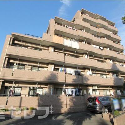 ファミリーの方に安心のマンションです。