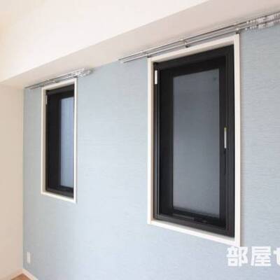 横にも窓があってうれしいですね