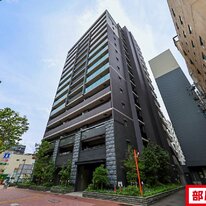プレサンスロジェ栄