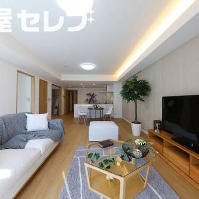 ※モデルルーム（階数によって色合いの相違があります。）