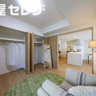 ※モデルルーム（階数によって色合いの相違があります。）