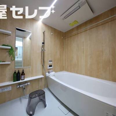 ※モデルルーム（階数によって色合いの相違があります。）
