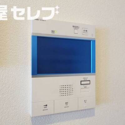 ※モデルルーム（階数によって色合いの相違があります。）