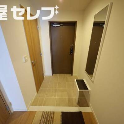 ※モデルルーム（階数によって色合いの相違があります。）