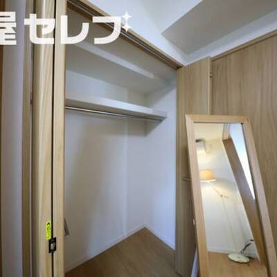 ※モデルルーム（階数によって色合いの相違があります。）