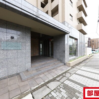 屋根付き駐輪場便利です。