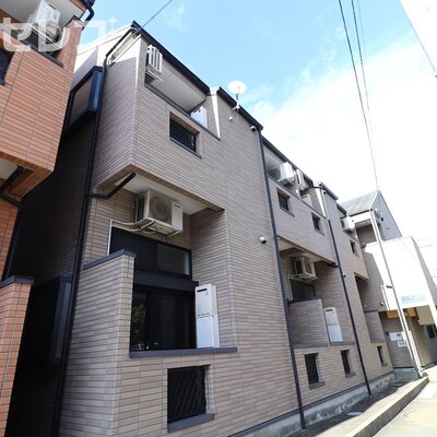 外観、とてもオシャレですよ。