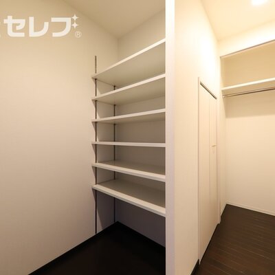 玄関収納　靴も沢山しまえます