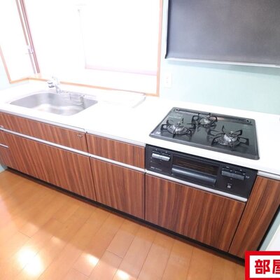 白を基調にした落ち着いたお部屋です。イメージ写真