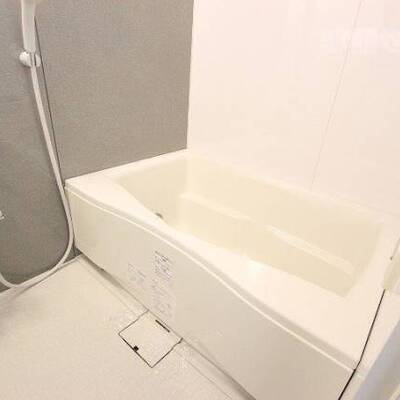 大きい鏡も付いています。